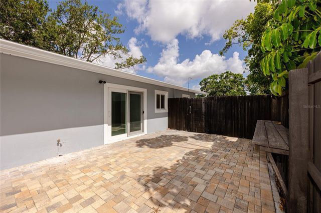 4095 LOCUST STREET NE, St Petersburg, FL 33703