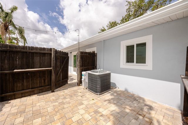 4095 LOCUST STREET NE, St Petersburg, FL 33703