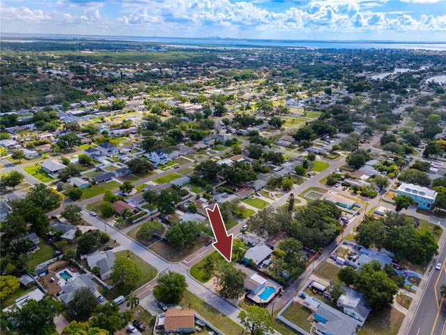 4095 LOCUST STREET NE, St Petersburg, FL 33703