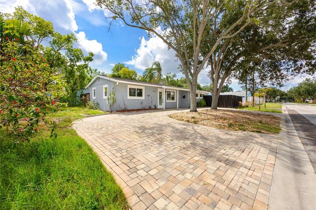4095 LOCUST STREET NE, St Petersburg, FL 33703