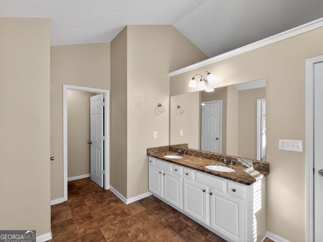 2382 Miller Oaks Circle, Decatur, GA 30035