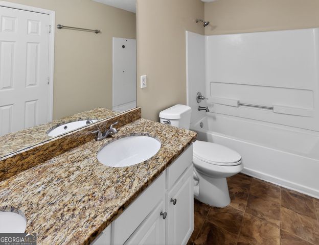 2382 Miller Oaks Circle, Decatur, GA 30035