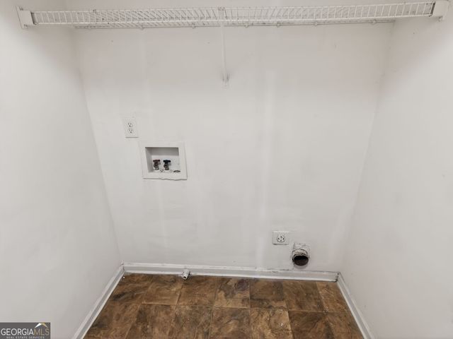 2382 Miller Oaks Circle, Decatur, GA 30035