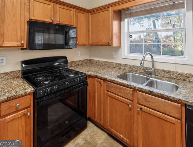 2382 Miller Oaks Circle, Decatur, GA 30035