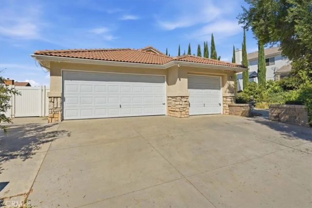 7430 Smokewood Road, Highland, CA 92346