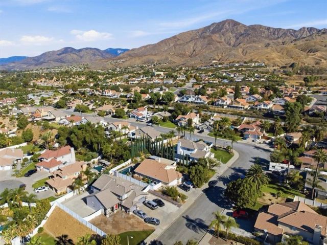 7430 Smokewood Road, Highland, CA 92346