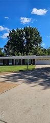 1000 Mackinac Drive, St Louis, MO 63146