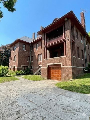 86 Bowdoin St, Springfield, MA 01109