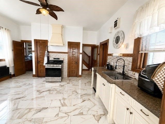 86 Bowdoin St, Springfield, MA 01109