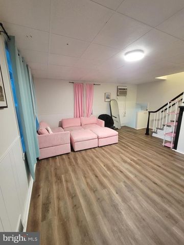 1539 SUMMIT ST, Linwood, PA 19061