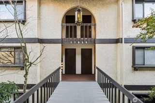 17918 23rd Lane NE #F#201, Shoreline, WA 98155