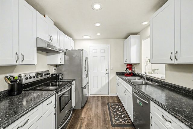 12211 109th Avenue Ct E, Puyallup, WA 98374