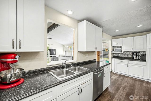 12211 109th Avenue Ct E, Puyallup, WA 98374