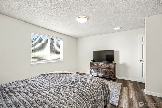 12211 109th Avenue Ct E, Puyallup, WA 98374