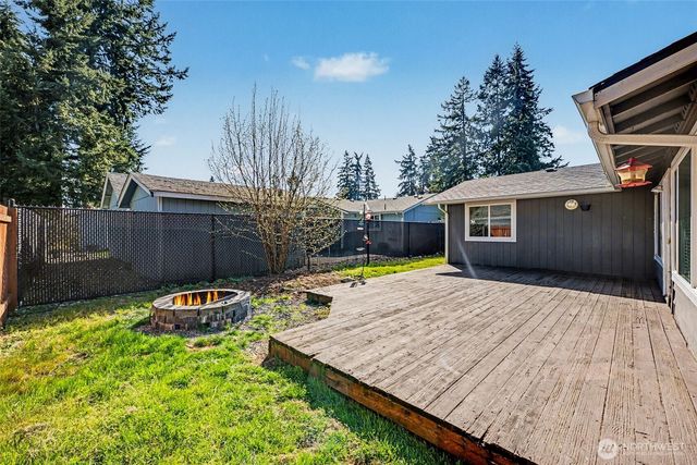 12211 109th Avenue Ct E, Puyallup, WA 98374