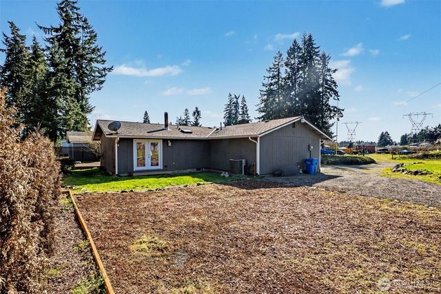 12211 109th Avenue Ct E, Puyallup, WA 98374