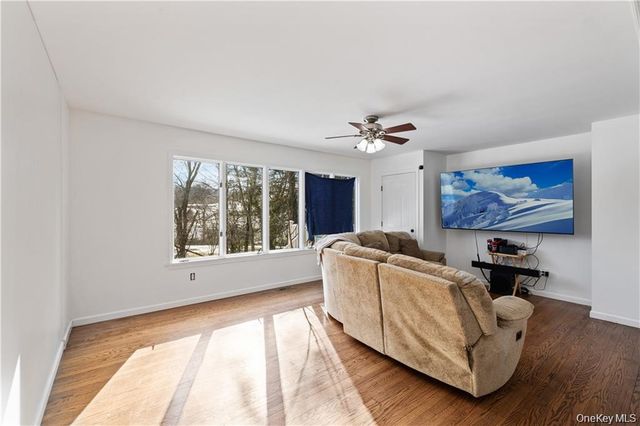 4430 State Route 94, Florida, NY 10921