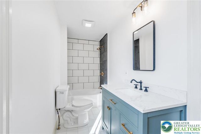 240 Franklin 2, Alburtis Boro, PA 18011