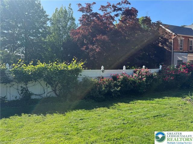 240 Franklin 2, Alburtis Boro, PA 18011