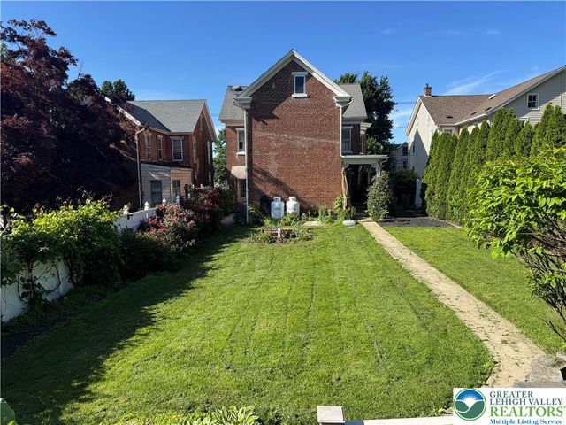 240 Franklin 2, Alburtis Boro, PA 18011