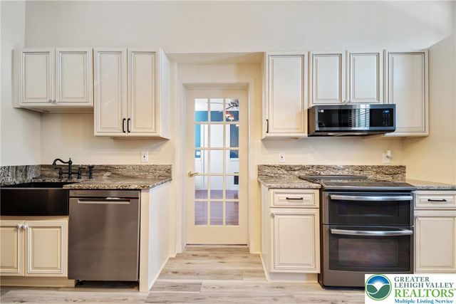 240 Franklin 2, Alburtis Boro, PA 18011