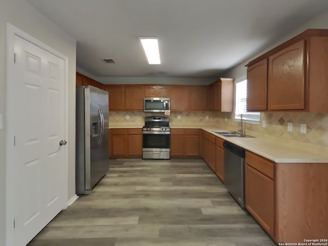 7034 Day Break Peaks, Converse, TX 78109