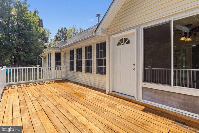 6870 HAWKINS GATE RD, La Plata, MD 20646