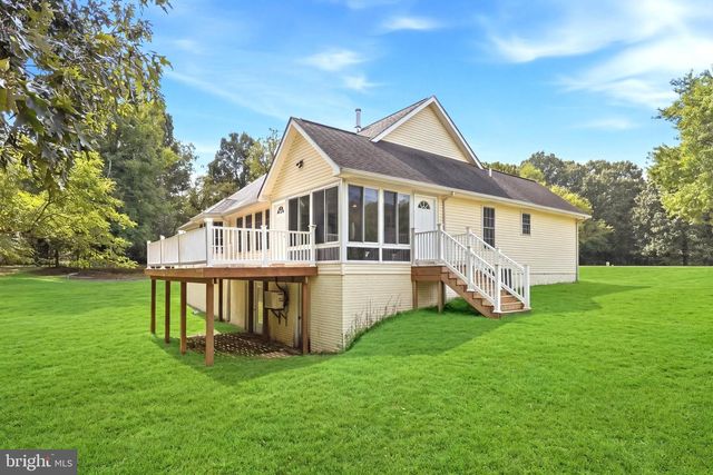 6870 HAWKINS GATE RD, La Plata, MD 20646