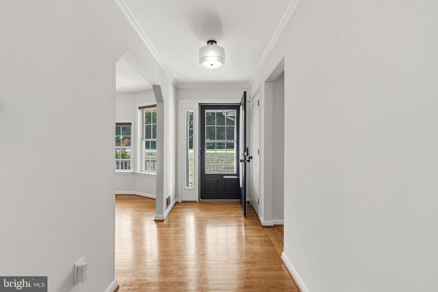 6870 HAWKINS GATE RD, La Plata, MD 20646