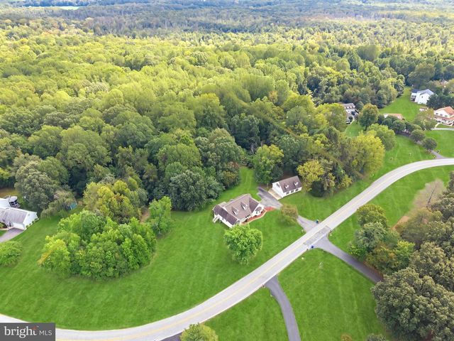 6870 HAWKINS GATE RD, La Plata, MD 20646