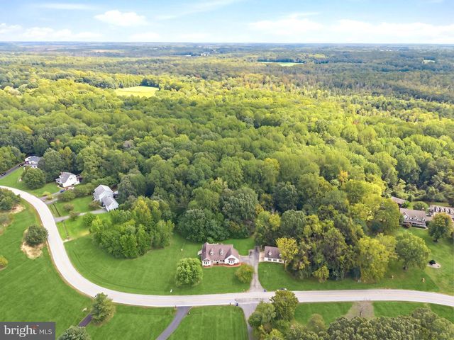 6870 HAWKINS GATE RD, La Plata, MD 20646