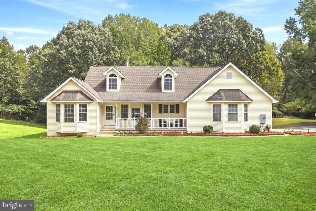 6870 HAWKINS GATE RD, La Plata, MD 20646
