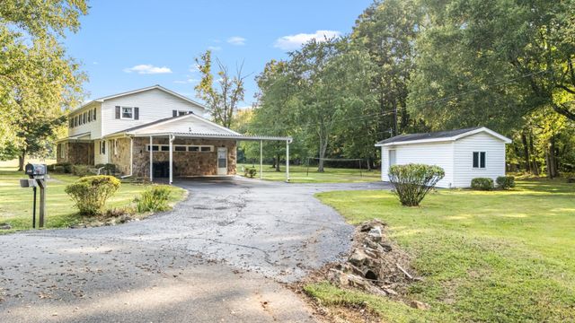 307 Golf Club Ln, Tullahoma, TN 37388