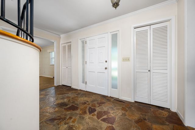 307 Golf Club Ln, Tullahoma, TN 37388