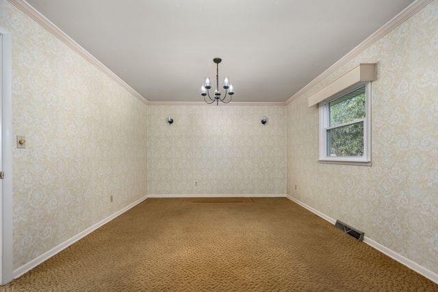 307 Golf Club Ln, Tullahoma, TN 37388