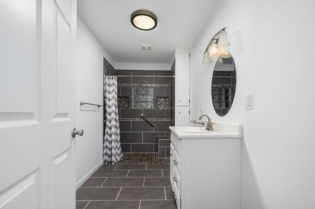 307 Golf Club Ln, Tullahoma, TN 37388