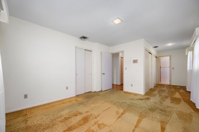 307 Golf Club Ln, Tullahoma, TN 37388