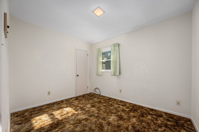 307 Golf Club Ln, Tullahoma, TN 37388