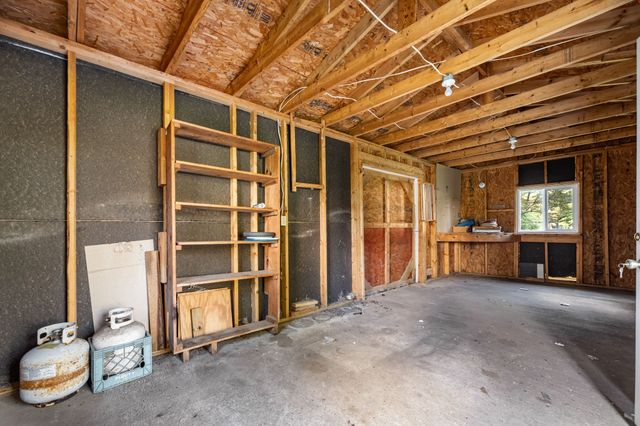 307 Golf Club Ln, Tullahoma, TN 37388