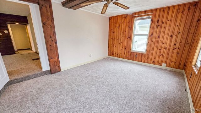 15 Pleasant Street, Auburn, NY 13021