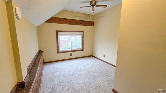 15 Pleasant Street, Auburn, NY 13021