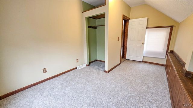 15 Pleasant Street, Auburn, NY 13021