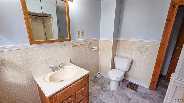 15 Pleasant Street, Auburn, NY 13021