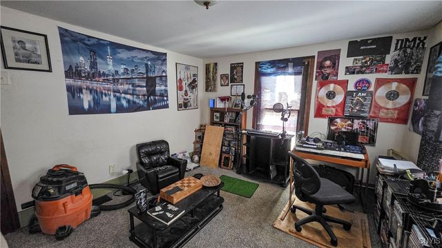 15 Pleasant Street, Auburn, NY 13021