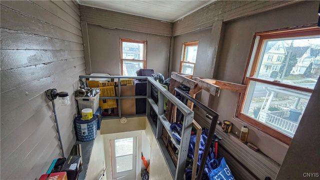 15 Pleasant Street, Auburn, NY 13021