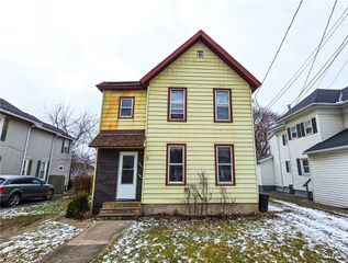 15 Pleasant Street, Auburn, NY 13021