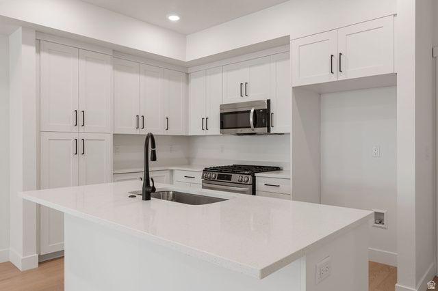 5952 S JASPER RIDGE DR, St. George, UT 84790