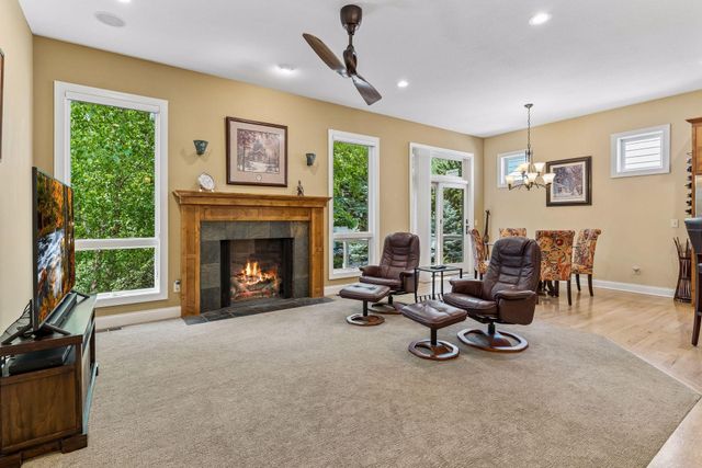 1236 Lakemoor Drive, Woodbury, MN 55129