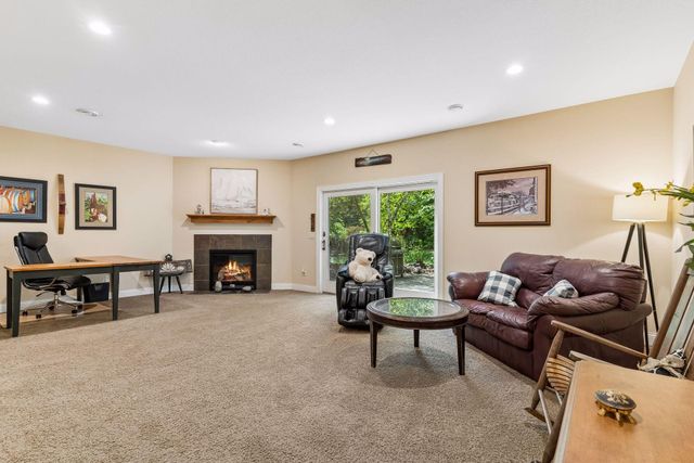 1236 Lakemoor Drive, Woodbury, MN 55129