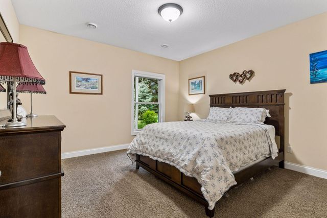1236 Lakemoor Drive, Woodbury, MN 55129